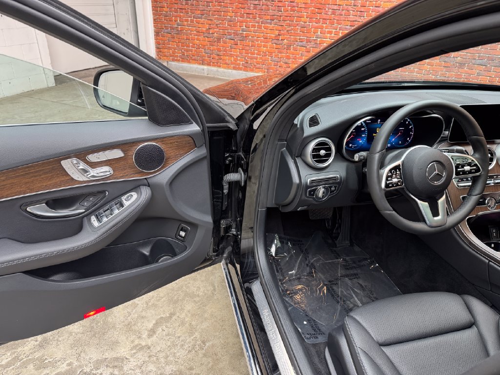 Used 2021 Mercedes-Benz C 300 4MATIC Sedan image 9
