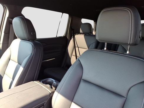 Used 2026 Chevrolet Traverse LT w/ Driver Confidence Package FWD image 20