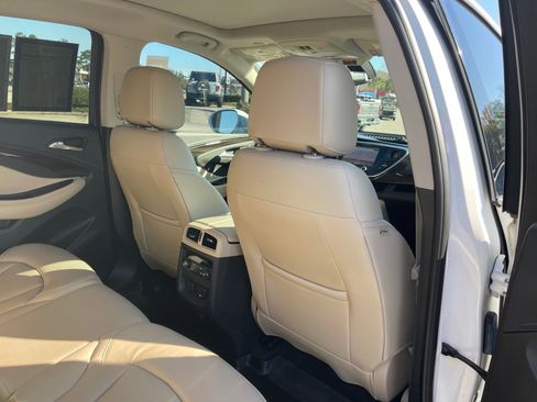 Used 2020 Buick Envision Essence image 28