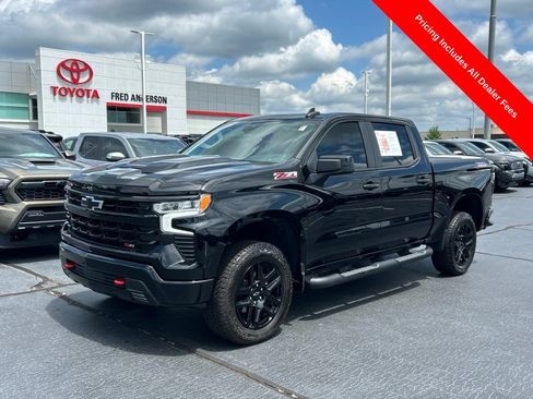 Used 2025 Chevrolet Silverado 1500 LT Trail Boss w/ Convenience Package II AWD/4WD image 1