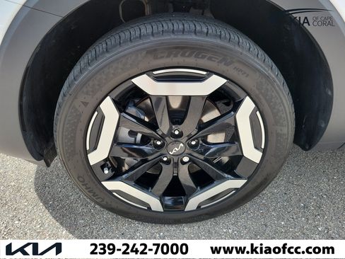 Certified 2025 Kia Telluride S FWD image 4