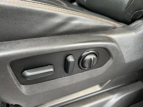 Used 2022 GMC Sierra 1500 AT4 image 26