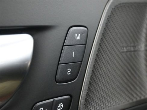 New 2026 Volvo XC60 B5 Plus w/ Protection Package Premier image 30