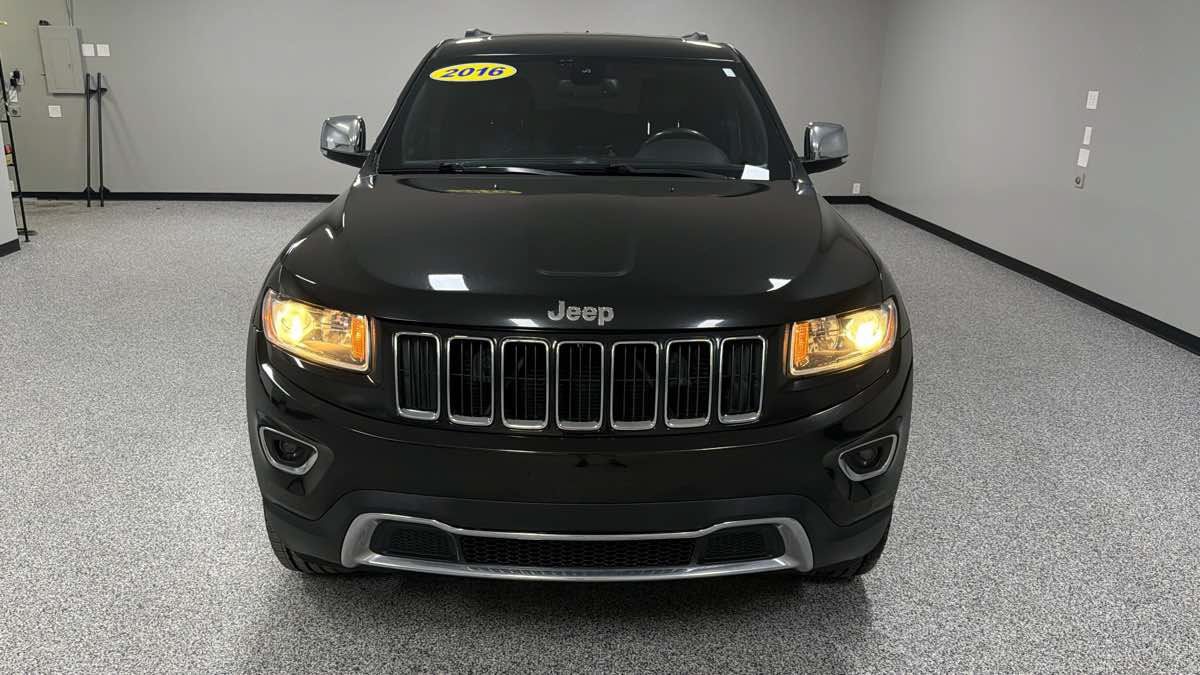 Used 2016 Jeep Grand Cherokee Limited w/ Trailer Tow Group IV AWD/4WD image 8