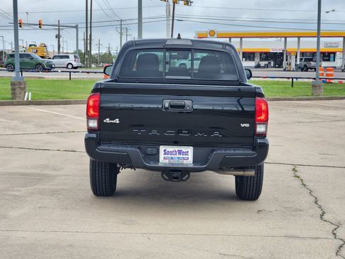 Used 2023 Toyota Tacoma SR AWD/4WD image 7