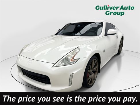 Used 2016 Nissan 370Z w/ Sport Package image 1