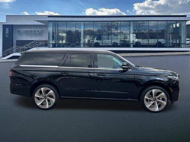 New 2027 Lincoln Navigator L Black Label AWD/4WD image 9