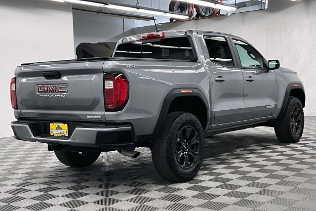 Used 2025 GMC Canyon Elevation AWD/4WD image 13