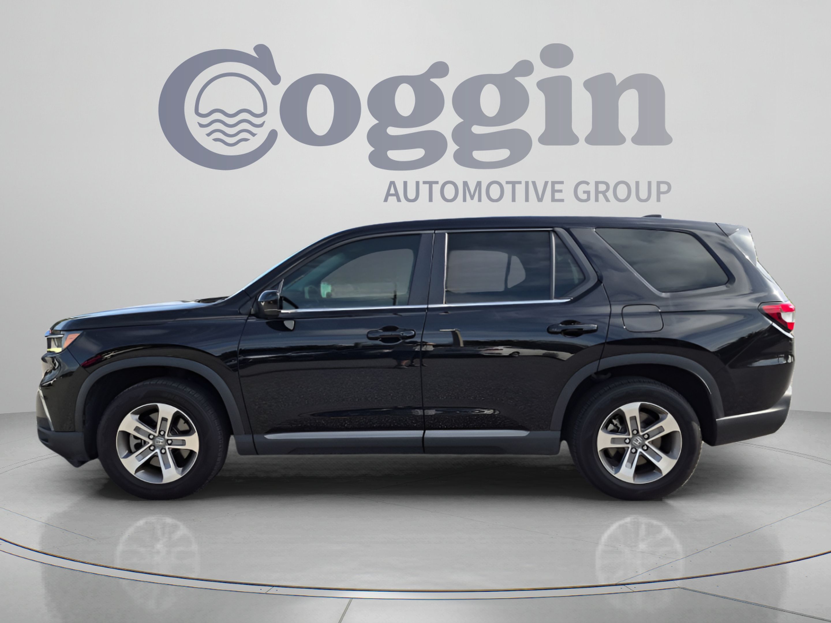 Used 2025 Honda Pilot EX-L image 3