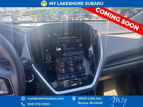 Used 2024 Subaru Crosstrek 2.5i Premium AWD/4WD image 11