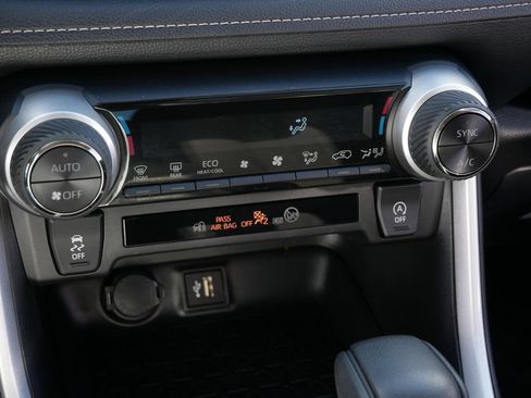 Certified 2025 Toyota RAV4 XLE AWD/4WD image 19