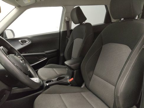 Used 2020 Kia Soul S FWD image 17