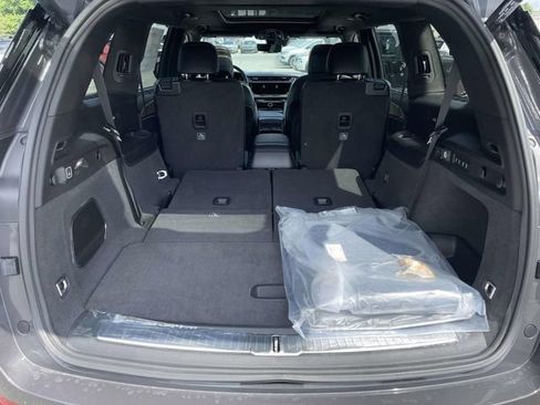 New 2026 Jeep Grand Cherokee L Summit w/ Obsidian Package AWD/4WD image 11