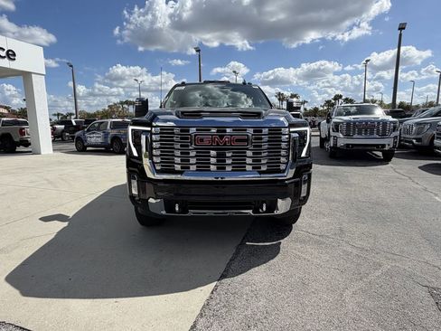 New 2026 GMC Sierra 3500 Denali w/ Technology Package AWD/4WD image 9
