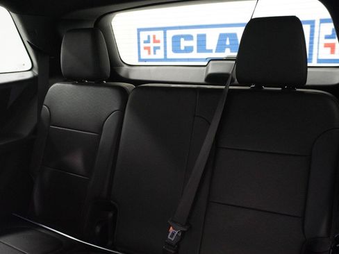 Used 2023 Chevrolet Traverse High Country FWD image 32