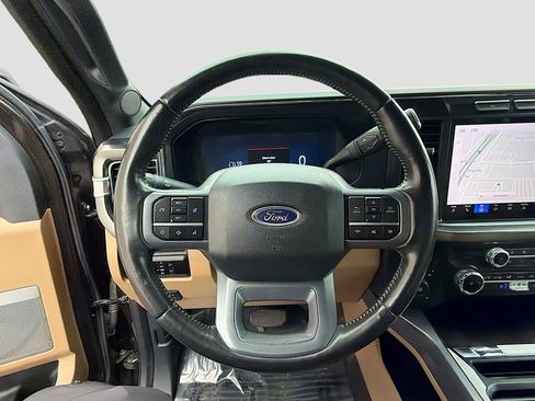 Used 2024 Ford F350 Lariat AWD/4WD image 11
