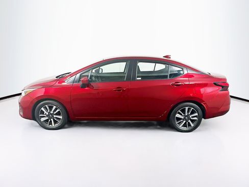 Used 2025 Nissan Versa SV FWD image 4