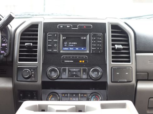 Used 2019 Ford F250 XL w/ Power Equipment Group AWD/4WD image 17