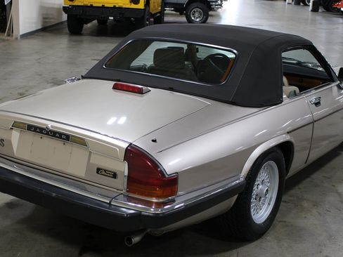 Used 1991 Jaguar XJS V12 Convertible RWD image 6