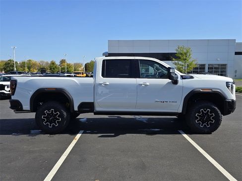 New 2026 GMC Sierra 2500 AT4X image 9