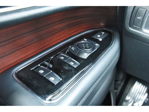 Used 2024 Lincoln Navigator Premiere image 18