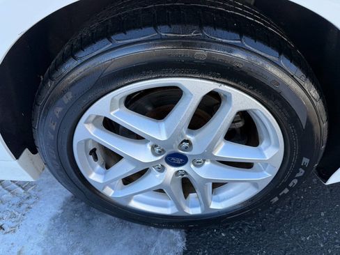 Used 2015 Ford Fusion SE image 10