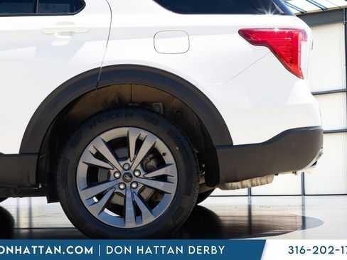 Used 2023 Ford Explorer XLT w/ Equipment Group 202A AWD/4WD image 26