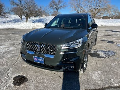 Used 2023 Lincoln Aviator Grand Touring w/ Equipment Group 301A image 4