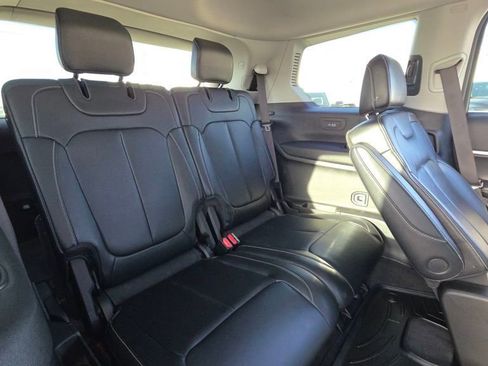 Used 2021 Jeep Grand Cherokee L Limited image 16