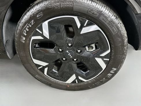 Used 2023 Kia Niro Wind w/ Wind Preserve Package FWD image 31