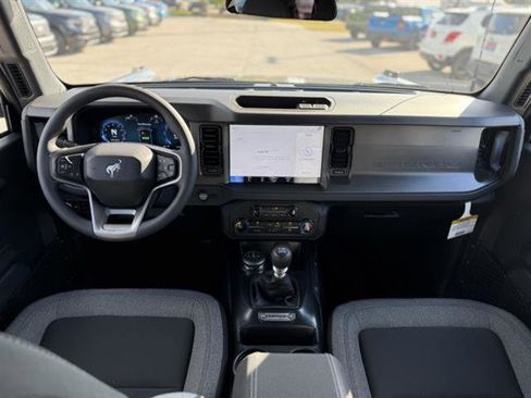 New 2025 Ford Bronco 4-Door AWD/4WD image 22