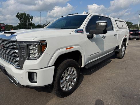 Used 2022 GMC Sierra 3500 Denali w/ Denali Ultimate Package AWD/4WD image 9