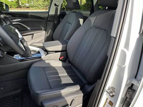 Used 2025 Audi Q5 Premium Plus w/ Premium Plus AWD/4WD image 21