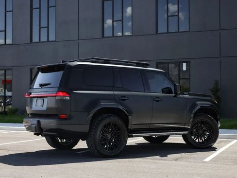 Used 2025 Lexus GX 550 image 24