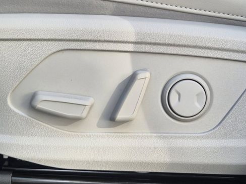 New 2025 Kia Sorento S image 15