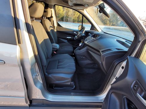 Used 2016 Ford Transit Connect XLT image 14