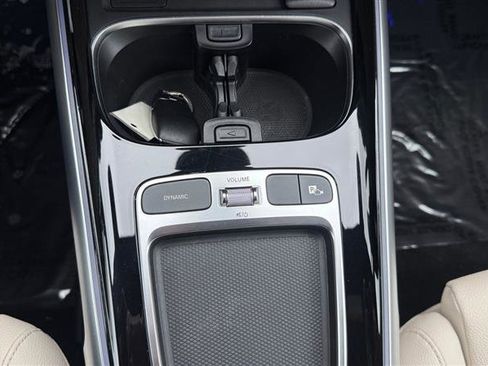 Used 2025 Mercedes-Benz GLB 250 image 36