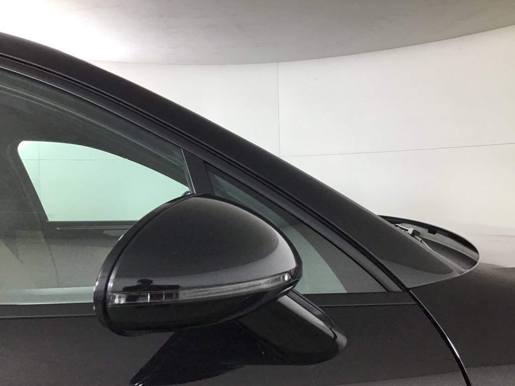 Certified 2023 Porsche Macan Turbo AWD/4WD image 19