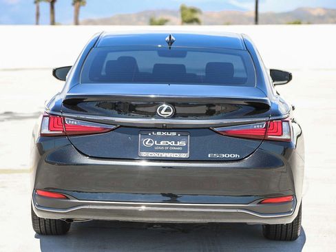 Used 2024 Lexus ES 300h F Sport w/ Accessory Package (Z2) image 6