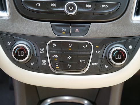 Used 2024 Chevrolet Malibu LT FWD image 23