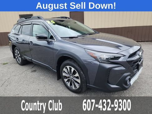 Used 2025 Subaru Outback Limited AWD/4WD image 2