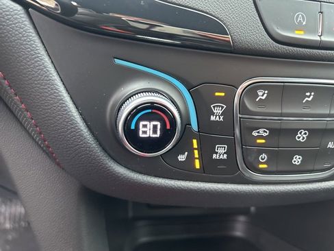 Used 2022 Chevrolet Equinox RS image 26