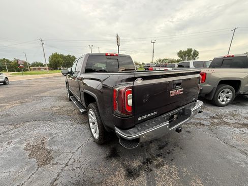 Used 2016 GMC Sierra 1500 SLT w/ SLT Preferred Package AWD/4WD image 4