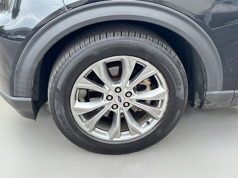 Used 2020 Ford Explorer XLT w/ Equipment Group 202A image 32