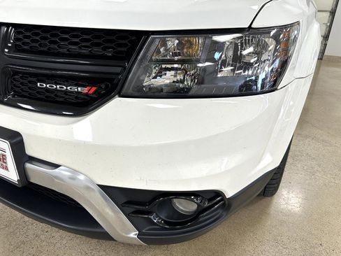 Used 2020 Dodge Journey Crossroad image 4