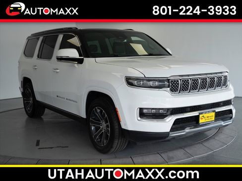 Used 2022 Jeep Grand Wagoneer Series I AWD/4WD image 1