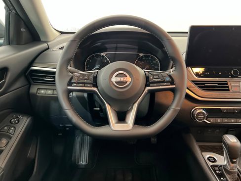 New 2026 Nissan Altima 2.5 SV FWD image 12