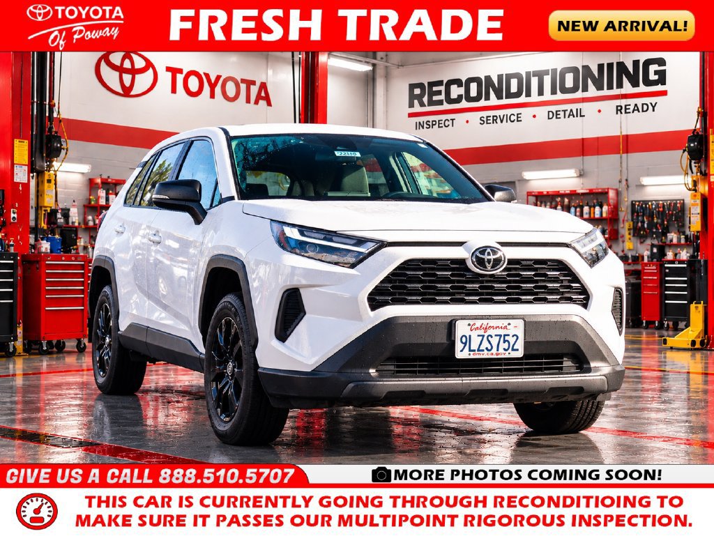 Used 2023 Toyota RAV4 LE AWD/4WD image 1