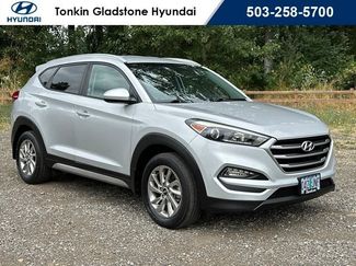 Used 2017 Hyundai Tucson SE w/ SE Popular Package 02 AWD/4WD video 1
