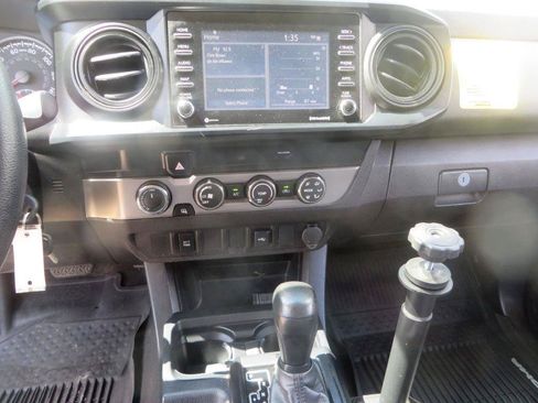 Used 2020 Toyota Tacoma SR AWD/4WD image 20